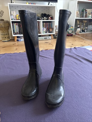 Black tall wellies - tall,
